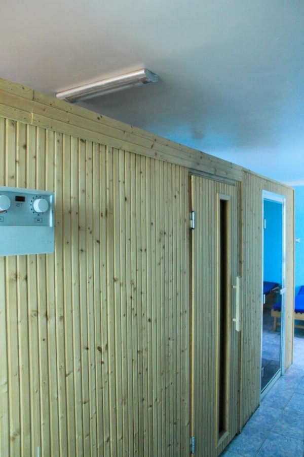 Ambassador Hotel image 12