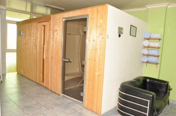 Ambassador Hotel image 16