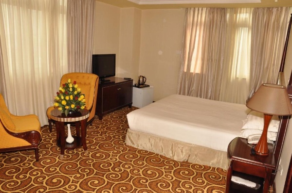 Ambassador Hotel image 21