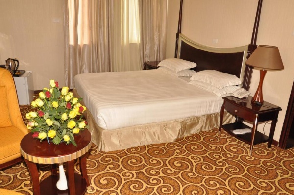 Ambassador Hotel image 23