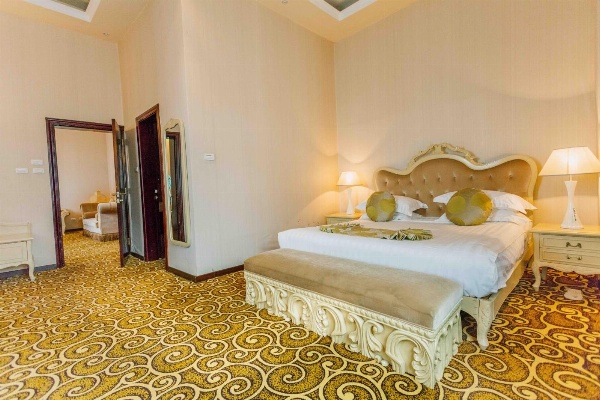 Ambassador Hotel image 6